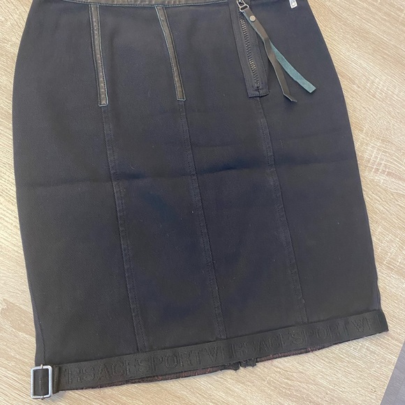 🖤VERSACE 💯% AUTHENTIC - NWOT SPORT BLACK DENIM SKIRT SIZE 28🖤 - Picture 6 of 16